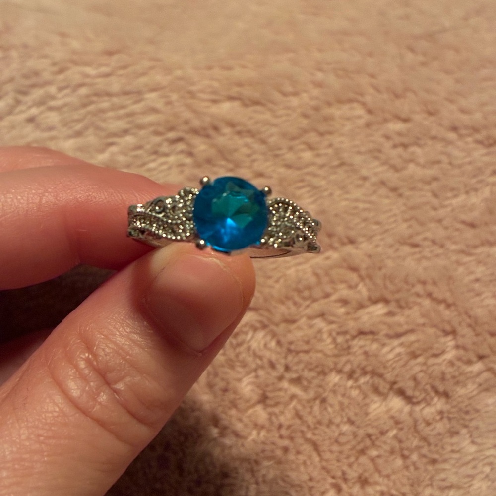 Elegant Blue Gemstone Silver Ring - Picture 9 of 15